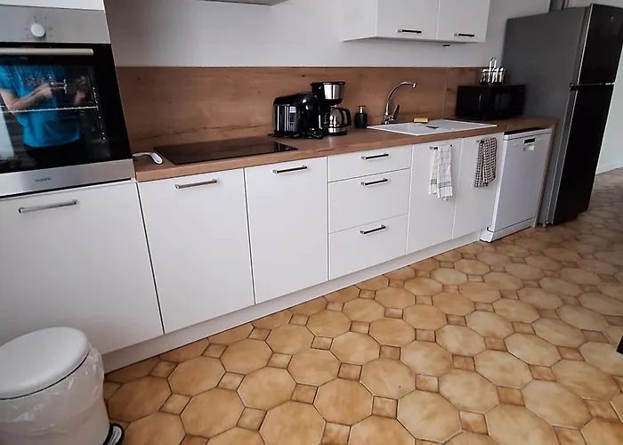 Jolie Maison Entiere 2 1 Jardin Holiday home *