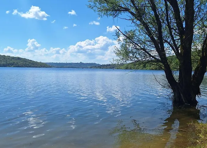 Jolie Maison Entiere 2 1 Jardin Saints-Geosmes